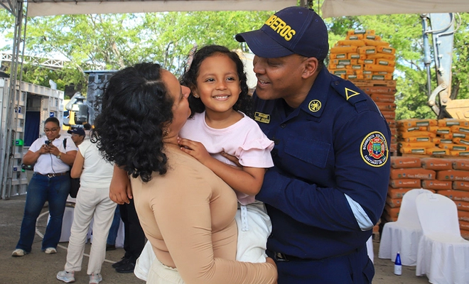 El pequeño deseo que cambió la vida del bombero Mellizo González y su familia