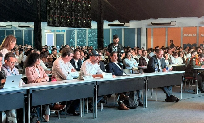 Más de 4.000 personas asistieron al primer día del Congreso Fenavi 2026, uno de los eventos que reactiva a Cali tras el terremoto