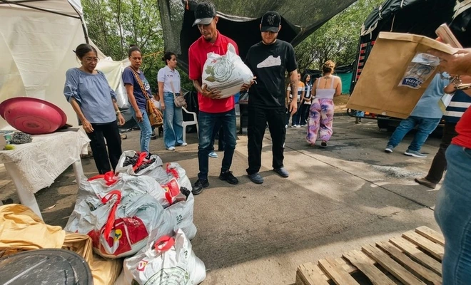 La Alcaldía de Cali mantiene su acompañamiento a la comunidad de Altos de Santa Elena: 800 personas beneficiadas con asistencia alimentaria
