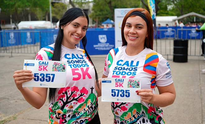 Gran movimiento durante la primera entrega de kits para la Carrera ‘Cali Somos Todos 5K’
