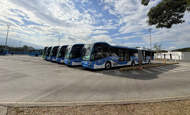 Cinco nuevos buses articulados eléctricos refuerzan el servicio del MIO