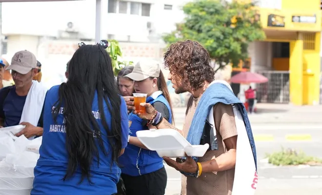 Alcaldía activó jornada integral para atender a personas en situación de calle en el centro de Cali