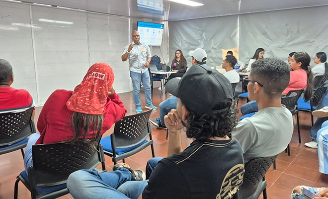 Alcaldía de Cali implementará escuela de liderazgo para fortalecer los procesos comunitarios en la comuna 14