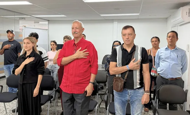 Cali da la bienvenida a seis nuevos ciudadanos colombianos