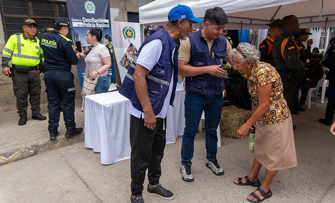 La ‘Feria de Servicios’ llegó a la Comuna 14 para conectar a la comunidad con su oferta institucional