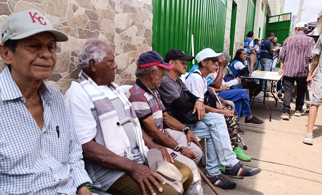 Personas mayores en situación de vulnerabilidad y abandono reciben atención integral en Cali: así opera la estrategia