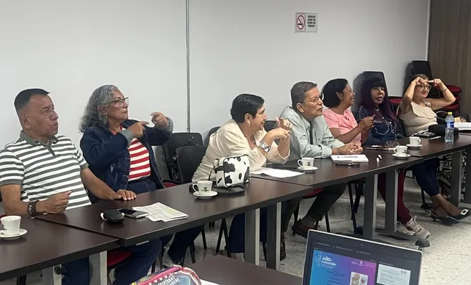 Docentes de Cali en transición de retiro culminaron los talleres psicosociales “De la Escuela a la Vida”