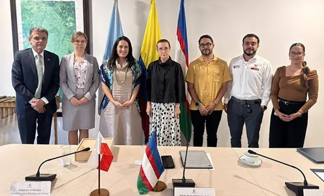 Cali y Polonia fortalecen cooperación internacional: se impulsará recuperación de la salud y la educación tras el terremoto