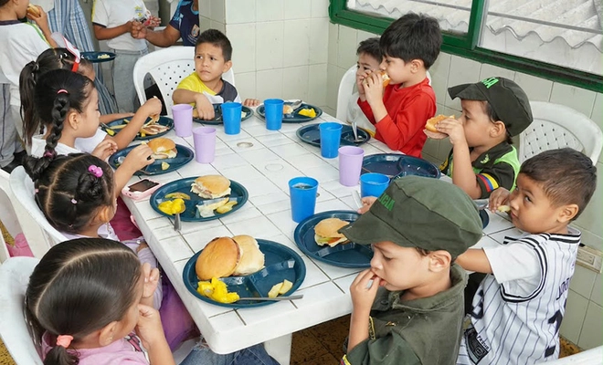 Programa de Alimentación Escolar celebró la fiesta de los niños con un menú especial