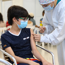 Positiva asistencia de niños y jóvenes a los megacentros y puntos de vacunación