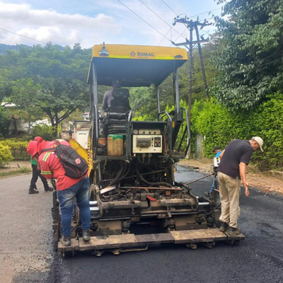 “Estamos aplicando asfalto en el corredor de La Vorágine”: Néstor Martínez