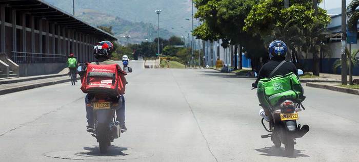 Medidas de bio-seguridad y seguridad vial para los motociclistas de entrega de domicilios