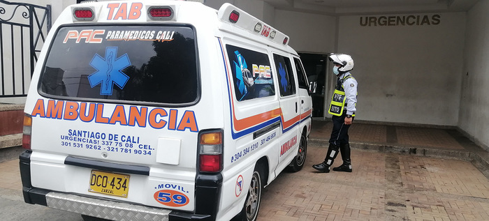 Movilidad y Salud Pública hacen estricto control a las ambulancias
