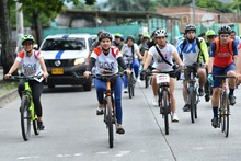 El Ciclopatín Paseo, una fiesta por la movilidad sostenible, que ni la lluvia logró frenar
