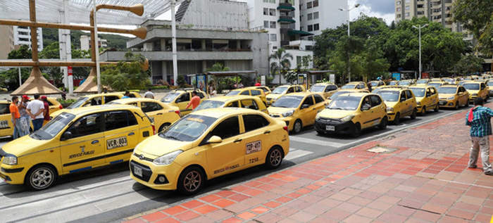 Reunión con gremio de taxistas para socializar posibles cambios al código de tránsito