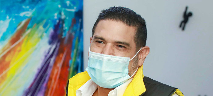 Con armas de fuego, personal de urgencias del hospital Carlos Carmona fue amedrentado por encapuchados