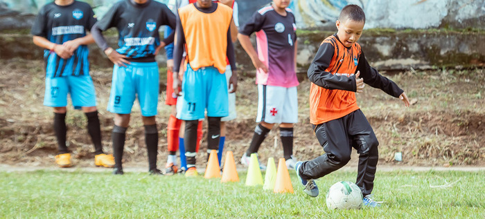 El esfuerzo de los jóvenes de La Buitrera por alcanzar sus sueños en el fútbol