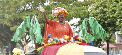 Inicia la Semana del Patrimonio, con desfiles y carnavales