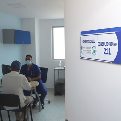 En el oriente de Cali ya funciona el tercer ‘Consultorio Azul’ para la detección temprana de cáncer de próstata