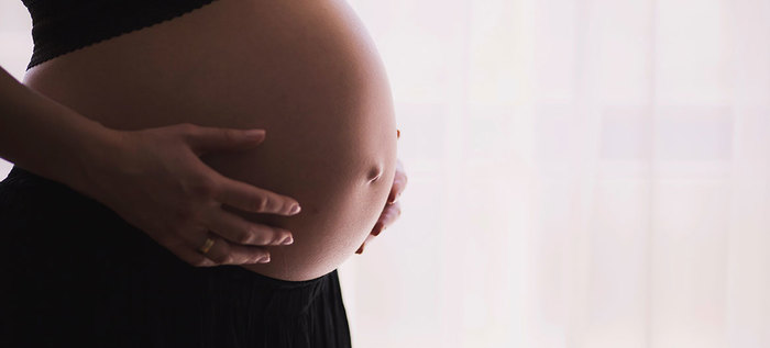Mujeres en embarazo y COVID-19: OMS emite recomendaciones
