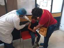 Niños, niñas y adultos recibieron su vacuna hoy en la IEO Nuevo Latir