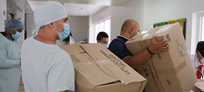 Clínica Unida por la Vida recibe donación de insumos para hacerle frente a la pandemia