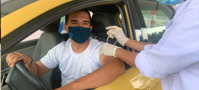 Conductores de servicio público acudieron a jornada especial de vacunación contra la covid-19