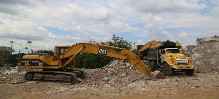 Más de 33 mil metros cúbicos de residuos de construcción y demolición han sido retirados de la escombrera de la 50