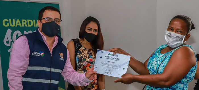Certificados 25 recicladores en técnicas para ejecutar sus labores