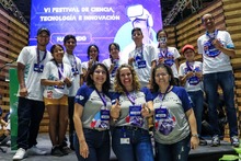 Premiación 3 primeros puestos del Campeonato de Robótica - VI Festival de Ciencia, Tecnología e Innovación