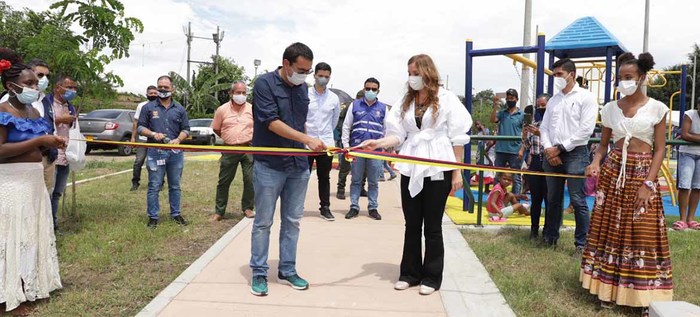 Familias de Llano Verde y Barrio Taller celebran la entrega de parques recreodeportivos