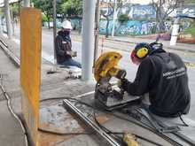 Empezó el montaje de las estructuras metálicas en las estaciones del MIO vandalizadas